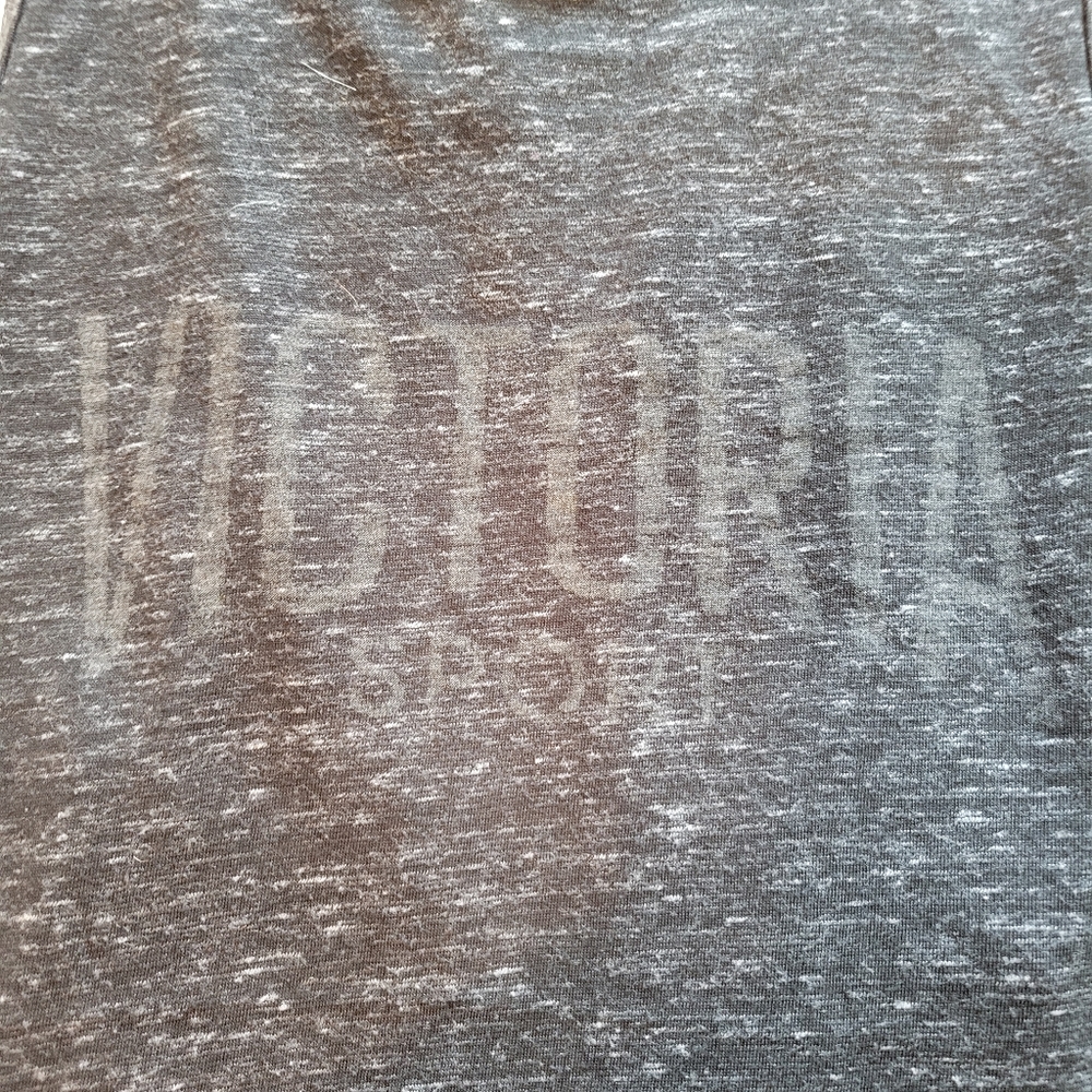 Victoria sport workout tank